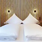 Hotel Xenia